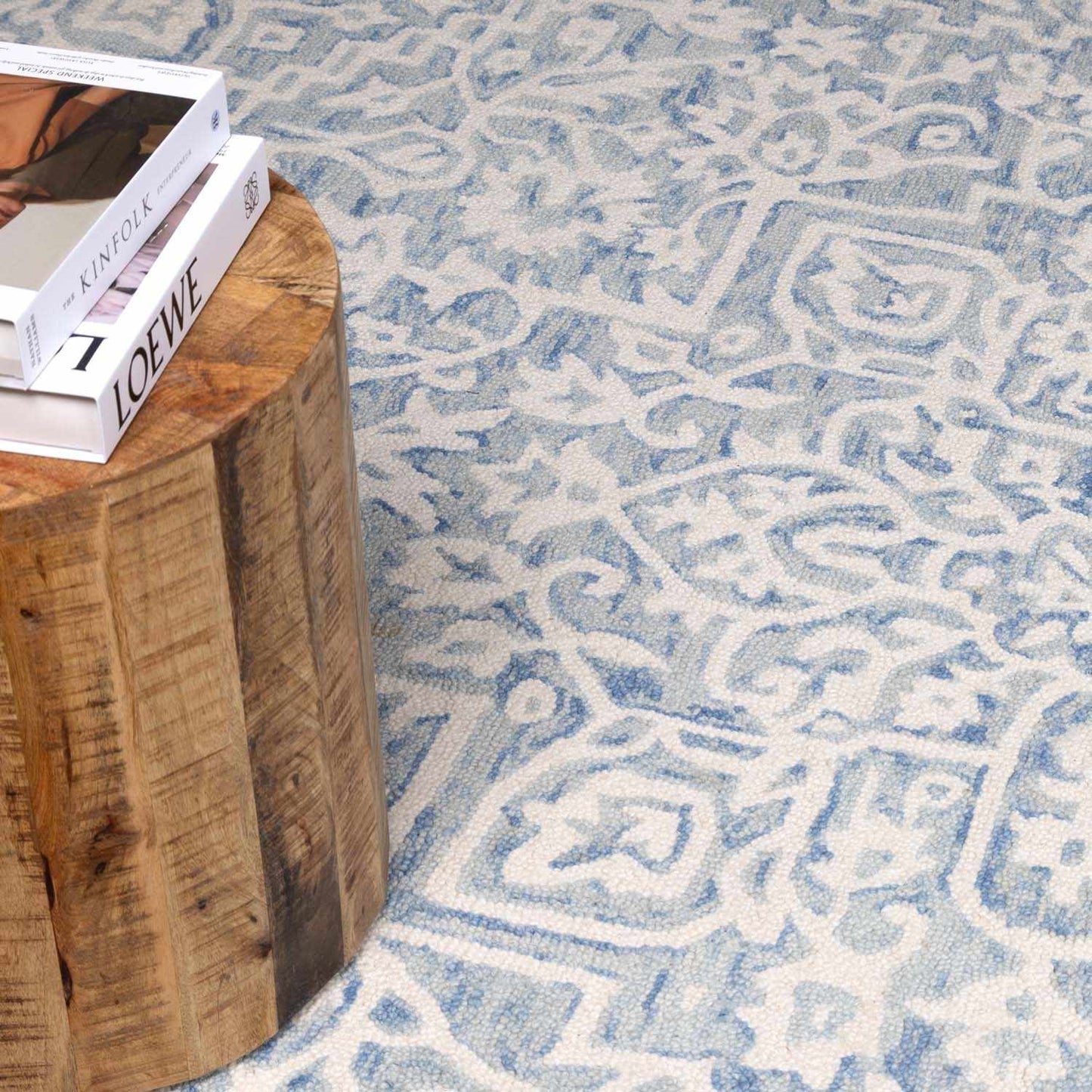 Blue and White Traditional Wool Rug - Boutique Rugs