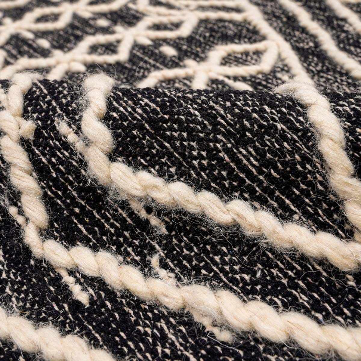 Black Cream Diamond Area Rug
