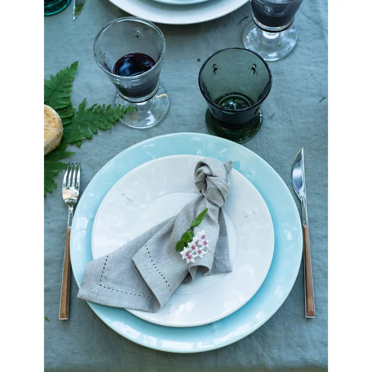 Bee Ceramic Dinner Plates - Ecru - Set of 4 - Ecru - La Rochere