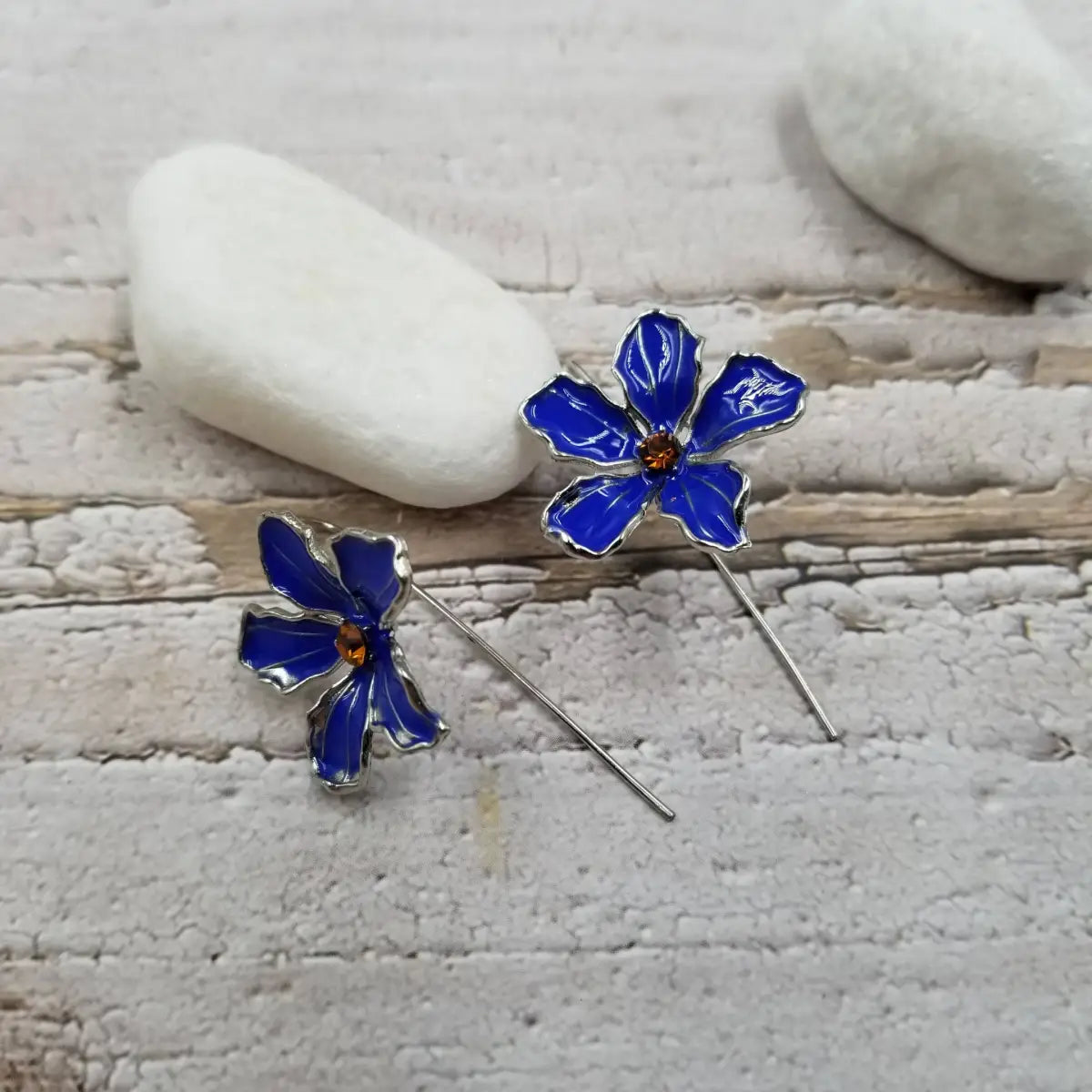 Blue Charm Flower Earrings - Honeybee Vintage
