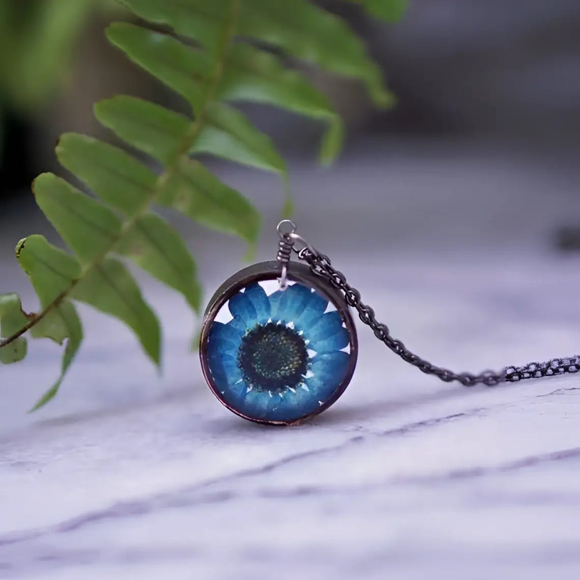 Blue Daisy Necklace - Pressed Flower - The Pretty Pickle