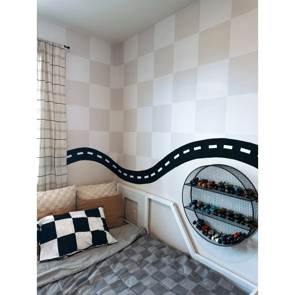Bowie Wallpaper - Checkerboard - Loomwell Home Goods