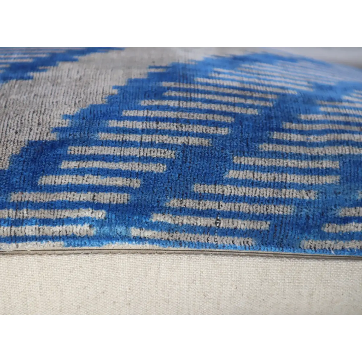 Canvello Blue And White Chevron Pillows For Couch - 16x24 - Canvello