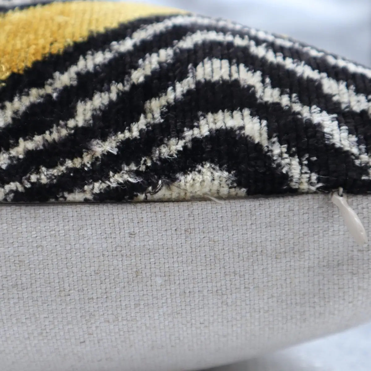 Canvello Handmade Luxury Gold Black Pillow with Down Insert - 16x24 - Canvello
