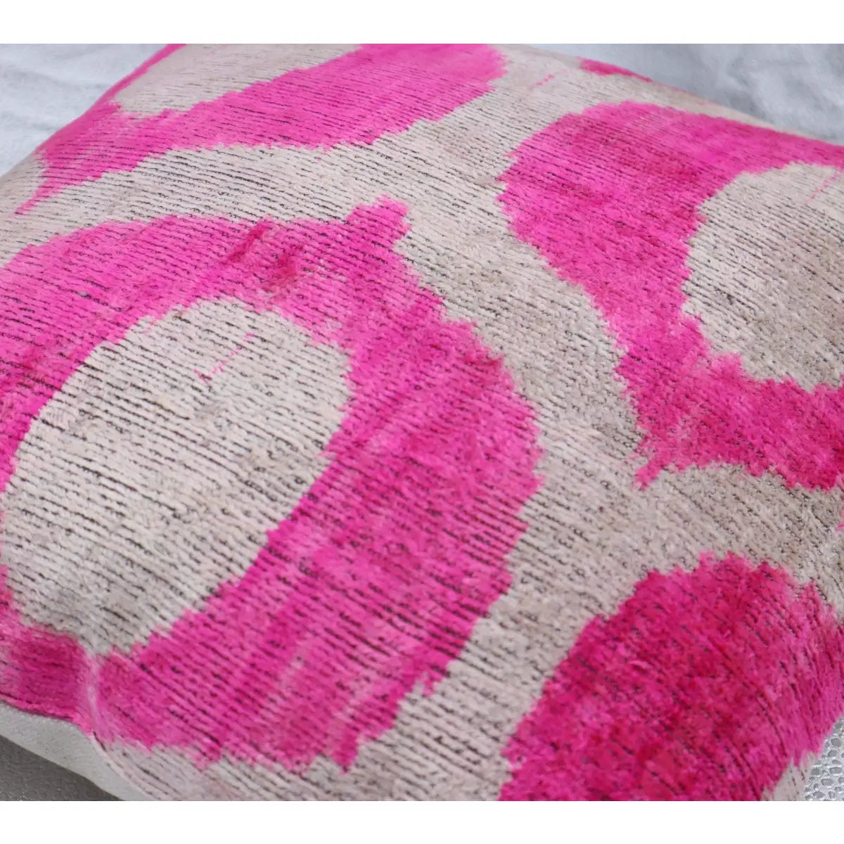 Canvello Velvet Pink Ivory Pillow | 16 x 16 in (40 x 40 cm) - Canvello
