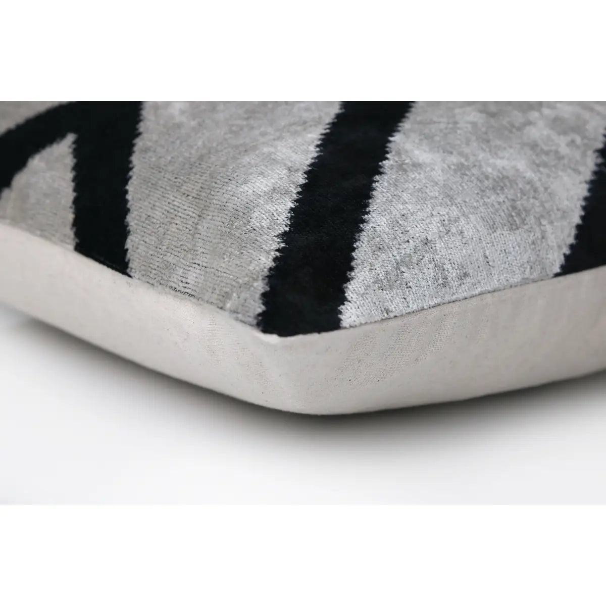 Chevron V Black & White Velvet Pillow – 16x16 Modern Handmade Throw Cushion - Canvello