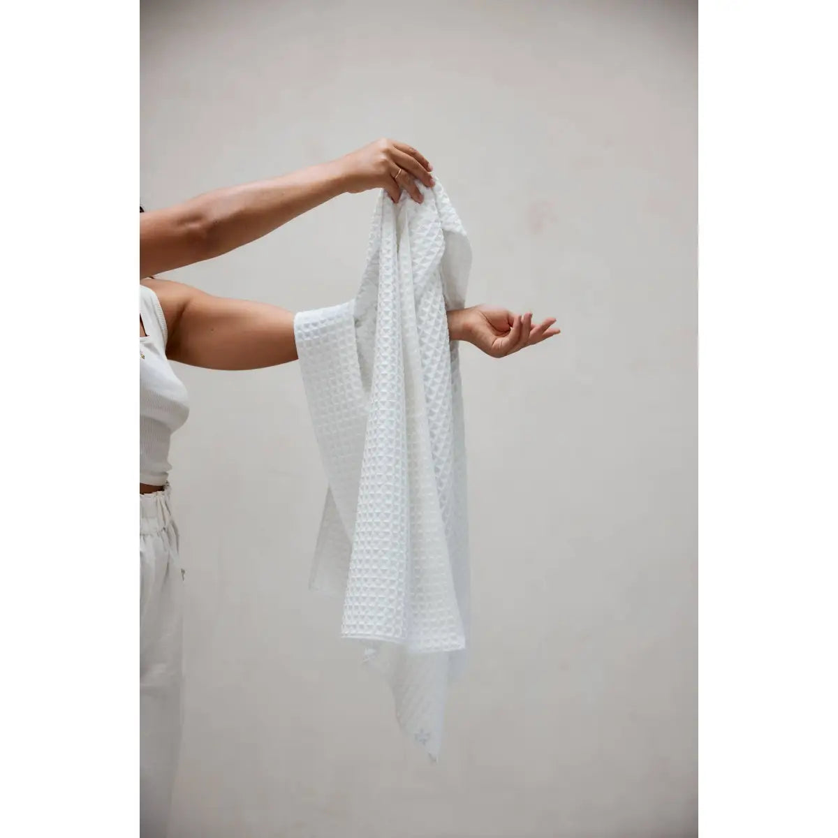 Luxury Waffle Bath Towel - Cloud - Geometry