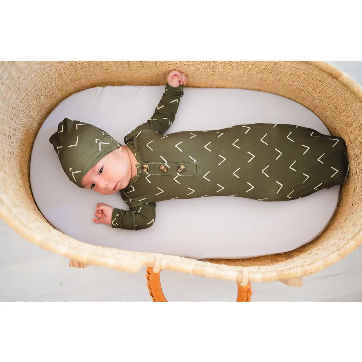 Knot Hat - Green Arrow - Harp Angel Boutique