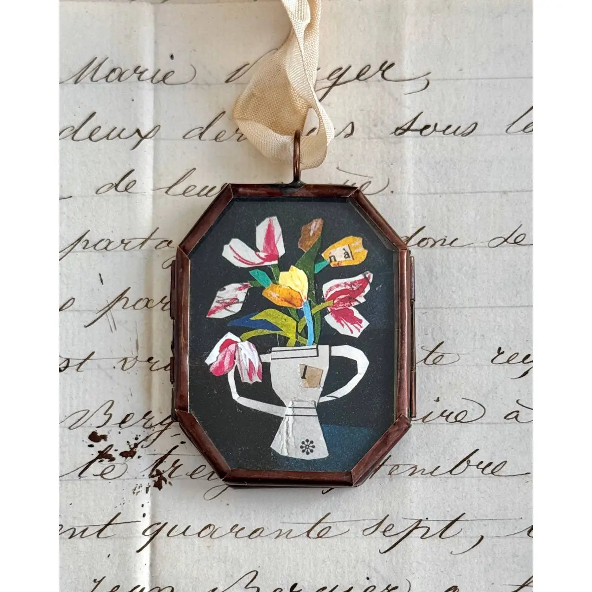 Miniature Art - Tulips en Trophe - Small Locket - Maris Mirum
