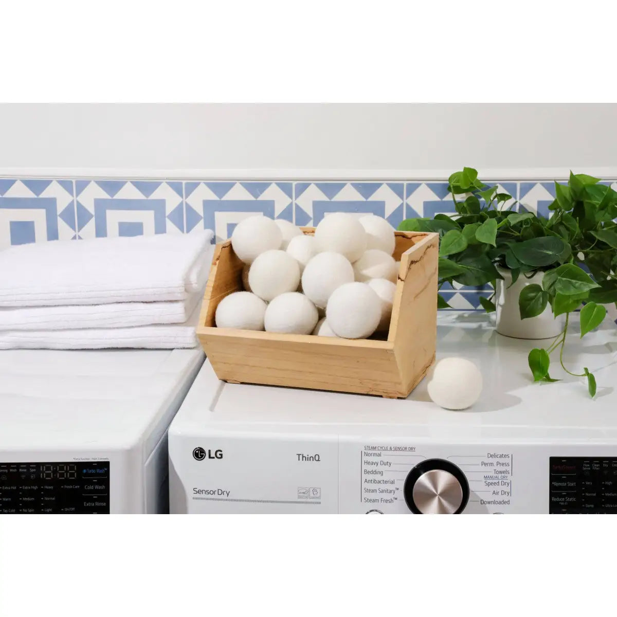 New Zealand Wool Dryer Ball White - Bamboo Switch
