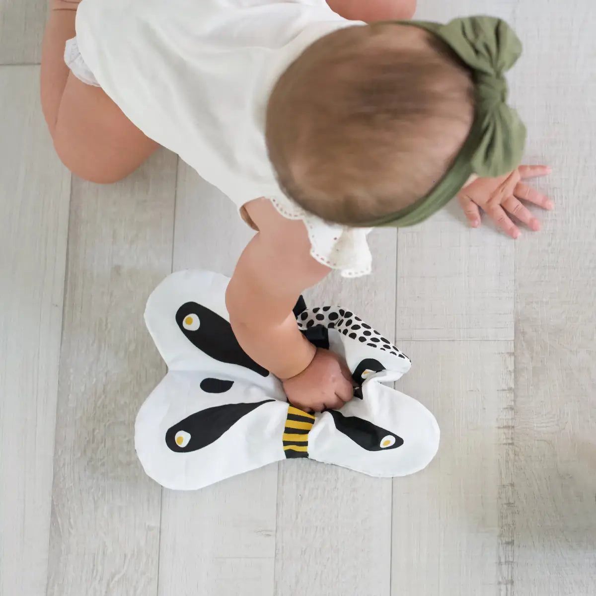 Organic Crinkle Toy - Butterfly - Wee Gallery