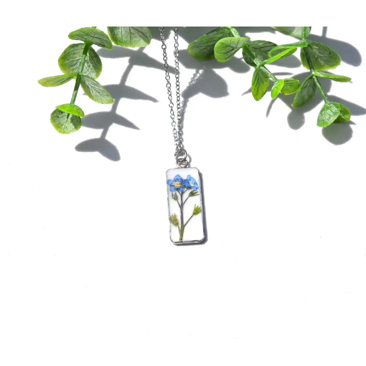 Pressed Flower Bar Pendant Necklace - Forget - White - My Beverly Jewelry