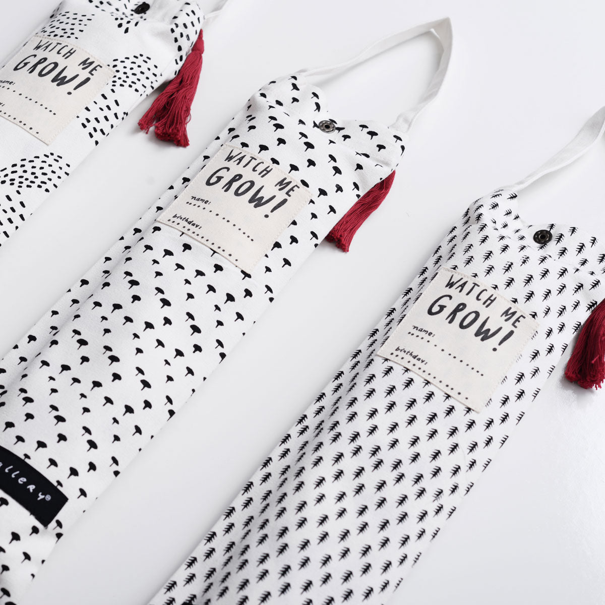 Canvas Growth Chart - Dinos - Wee Gallery