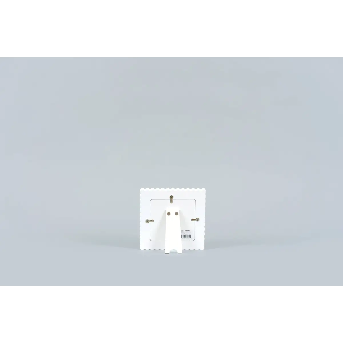 White Scallop Wood Photo Frame - 6x6 (4x4 picture) - Adams & Co.