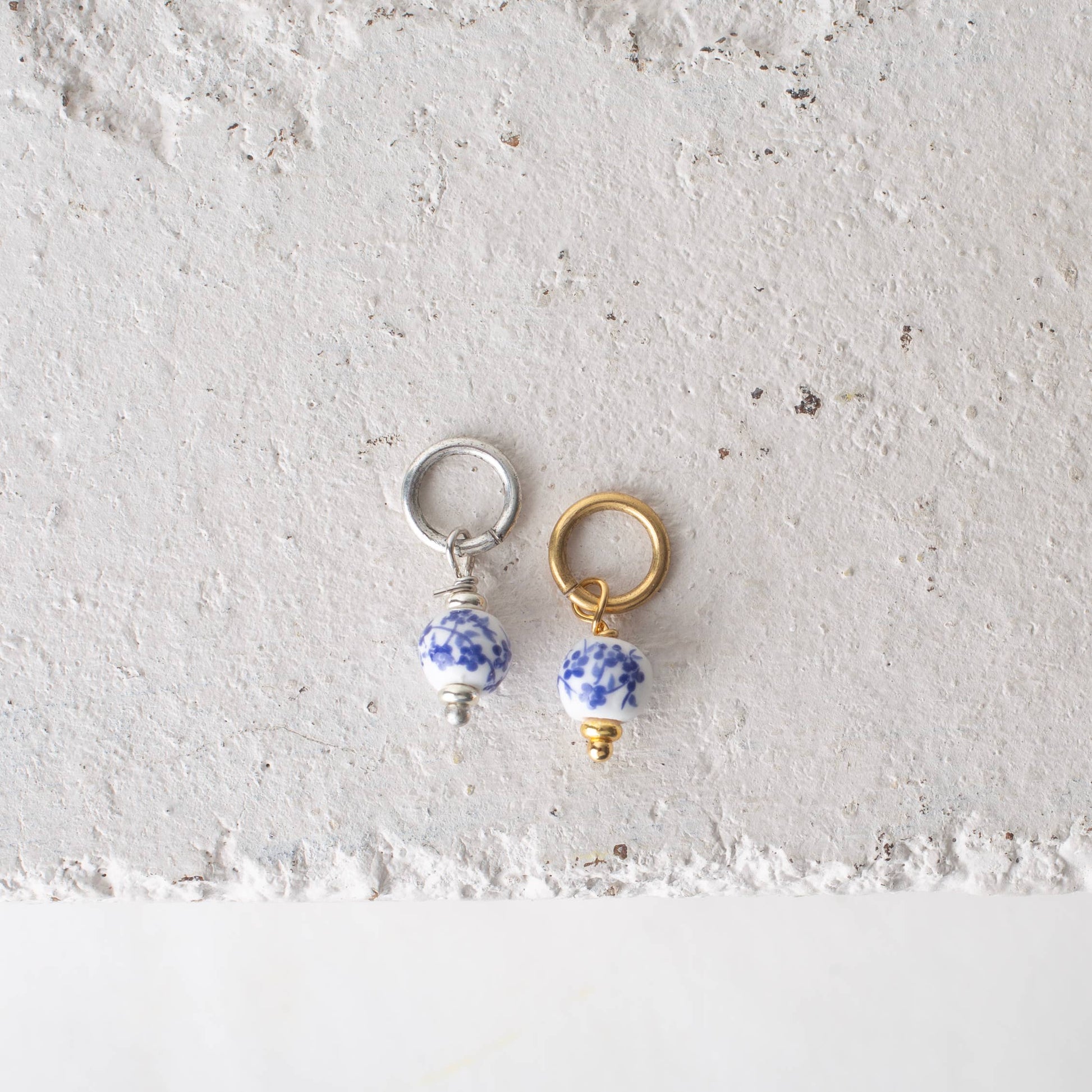 Chinoiserie Bead Charm - Porcelain Toile Ceramic - Antique Silver / Small Round - Bel Kai