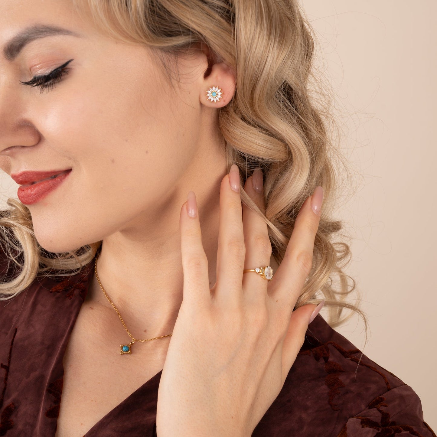 Collier avec rose des vents turquoise