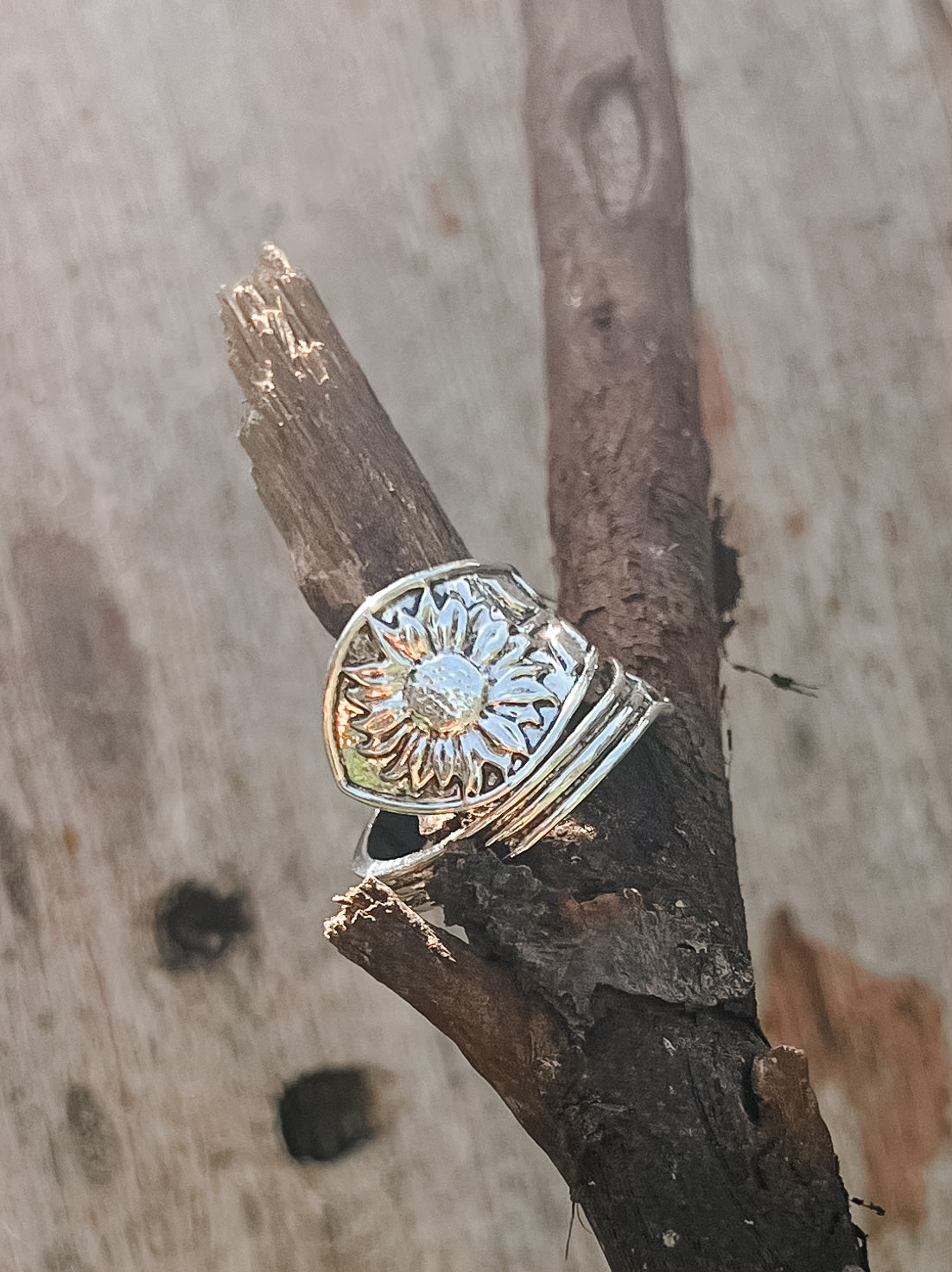 Belle bague ajustable en forme de tournesol