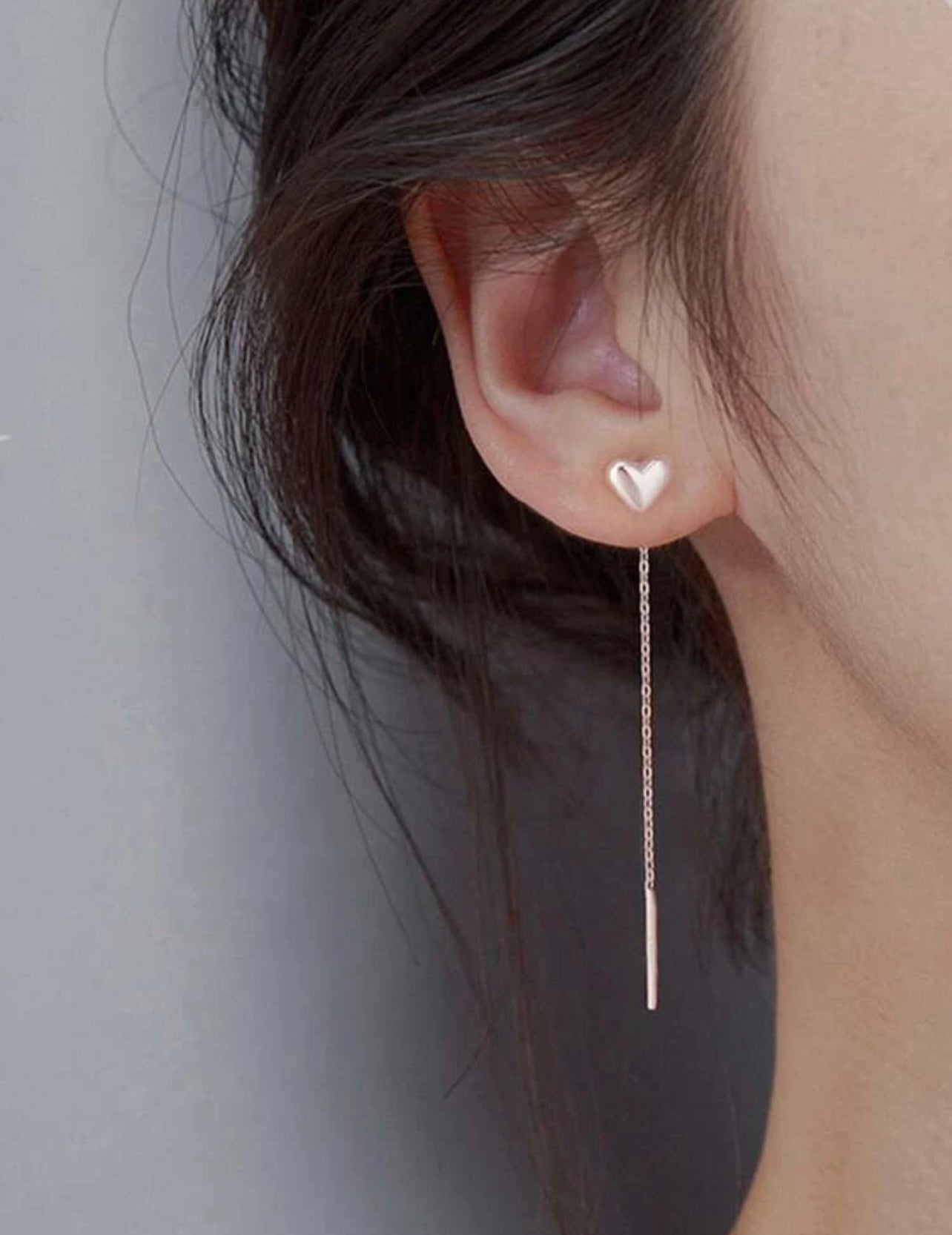 Belles boucles d'oreilles pendantes en forme de cœur en or ou en argent