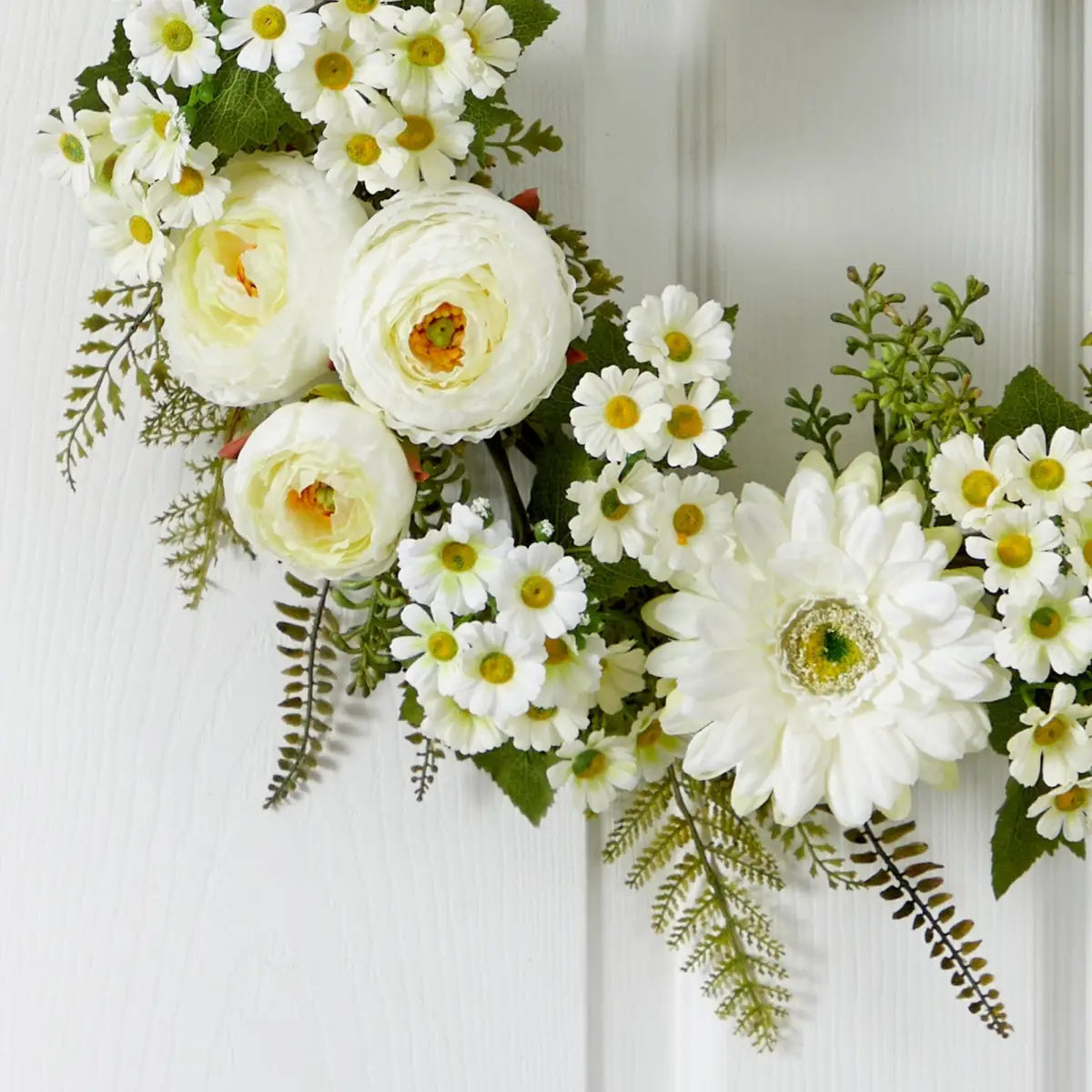 24” Mixed Daisy’s and Ranunculus Wreath - Nearly Natural