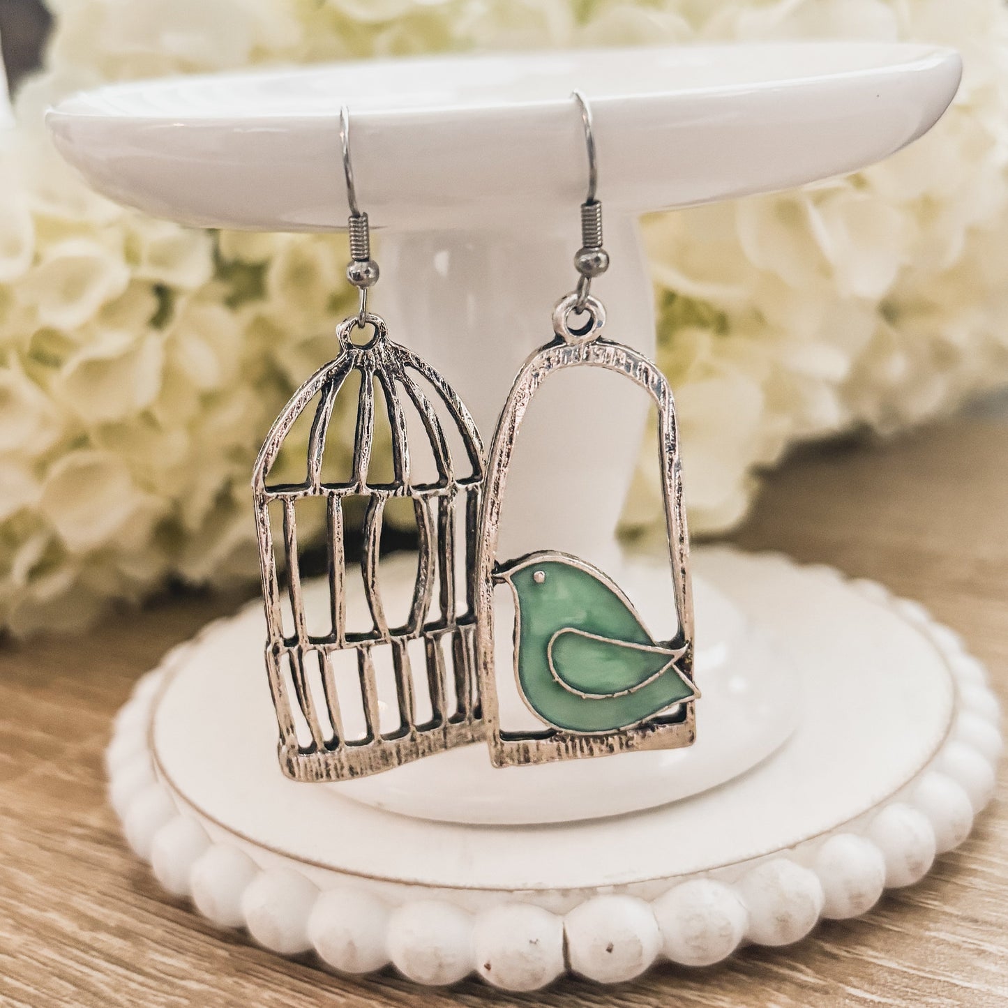 Boucles d'oreilles magnifiques en forme d'oiseau libre