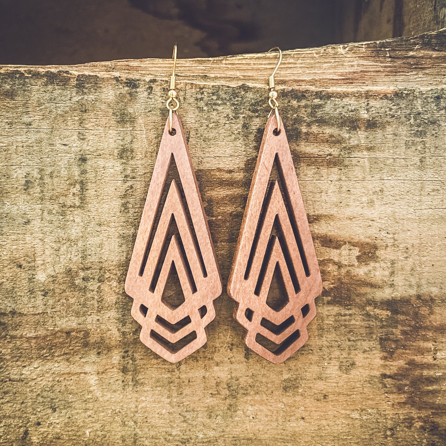 Belles boucles d'oreilles pendantes en bois de style bohème