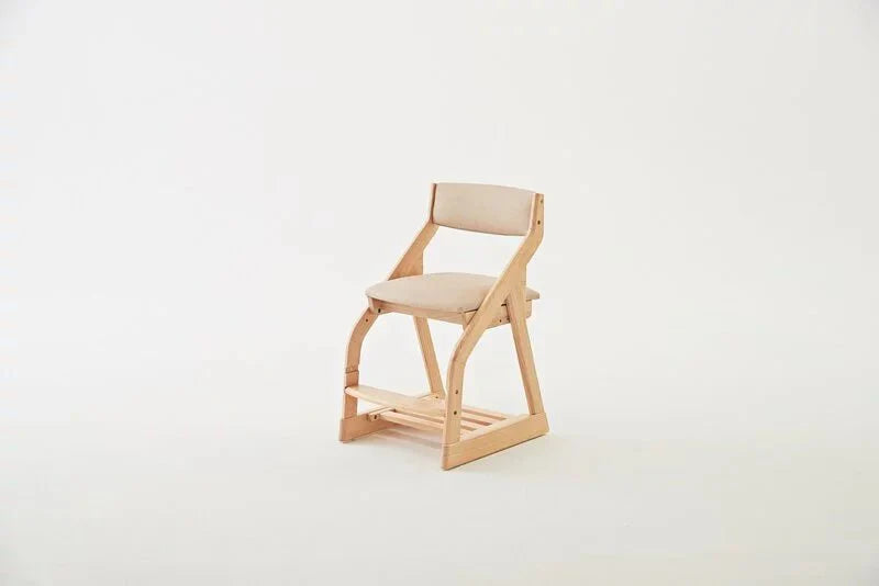 Silla de madera maciza ajustable Calla para niños: 4 configuraciones de altura, tela fácil de limpiar