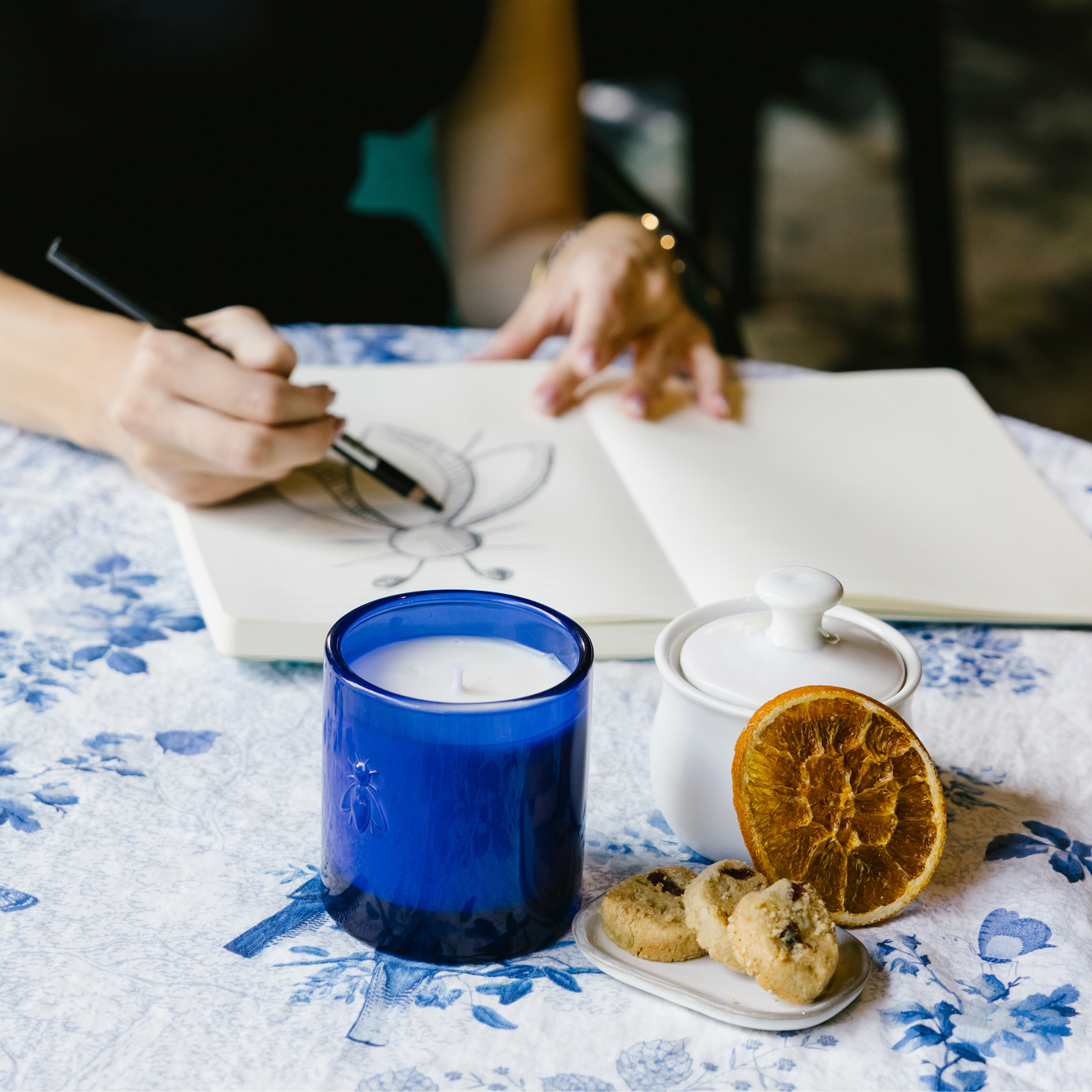 Winter Garden Bee Soy Candle - made in France - La Rochere NA