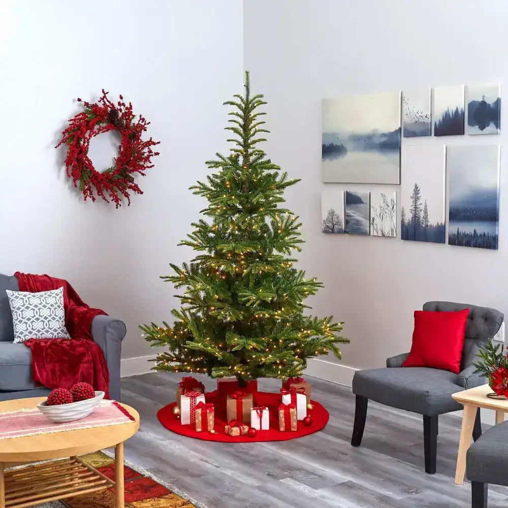 7.5’ Layered Washington Spruce Artificial Christmas Tree with 550 Clear LED Lights and 1325 Bendable Branches - Green