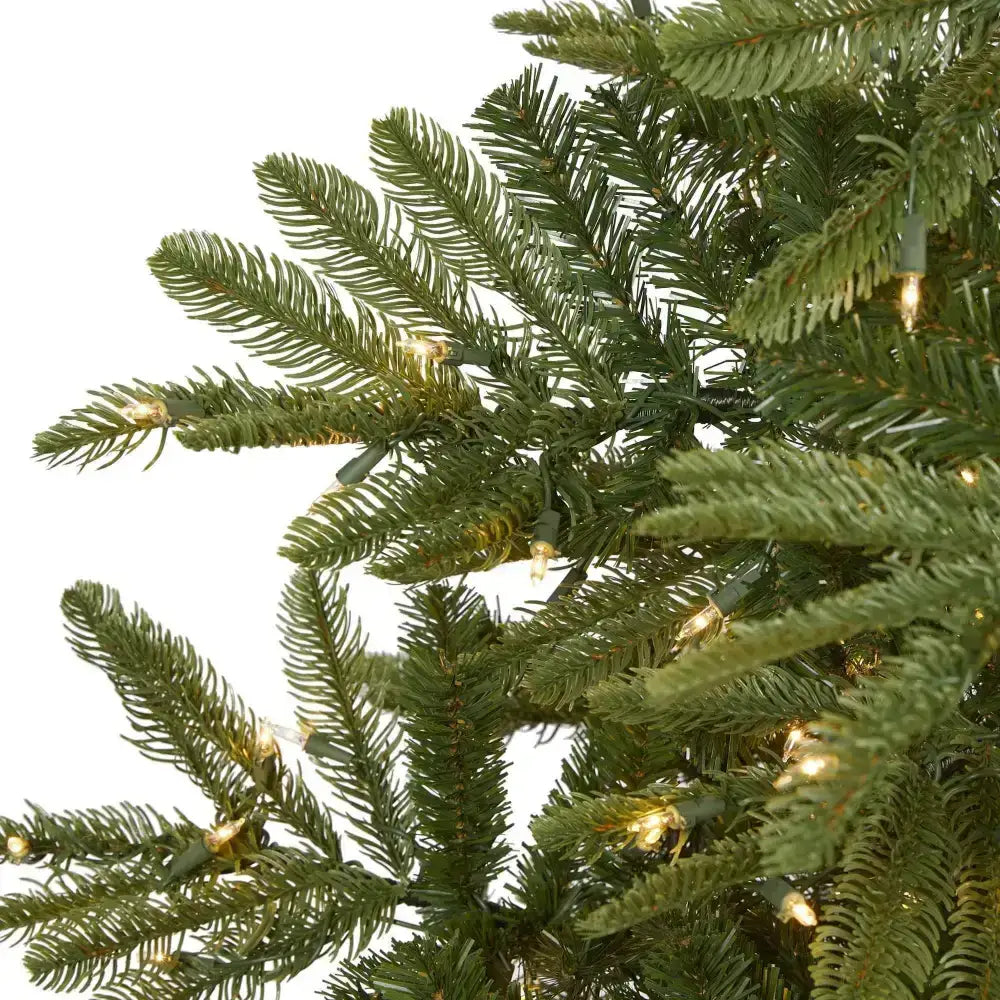 7.5’ Layered Washington Spruce Artificial Christmas Tree with 550 Clear LED Lights and 1325 Bendable Branches - Green