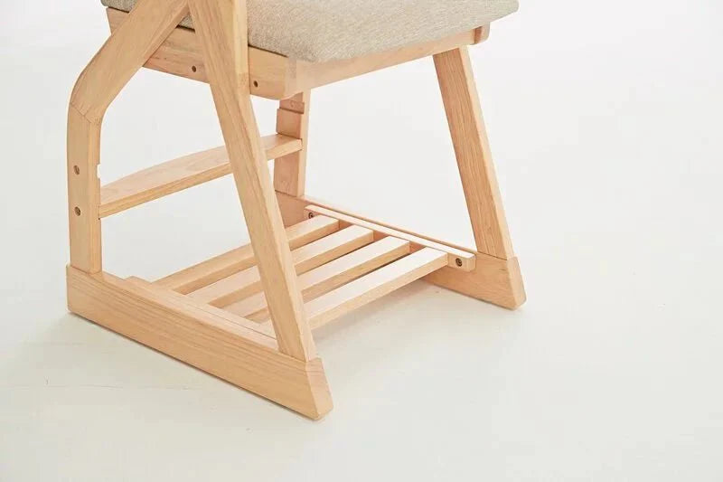 Silla de madera maciza ajustable Calla para niños: 4 configuraciones de altura, tela fácil de limpiar