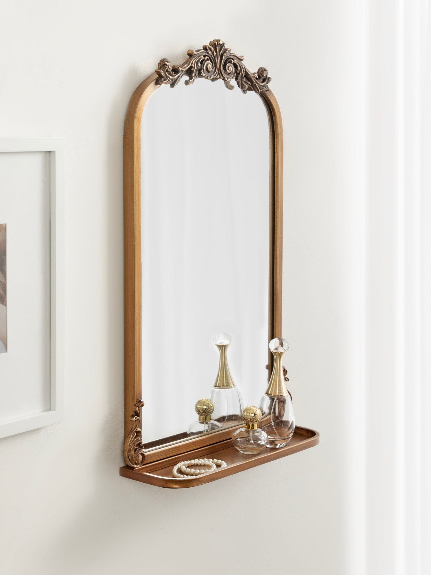 Arendahl Elegant Arch Mirror with Shelf