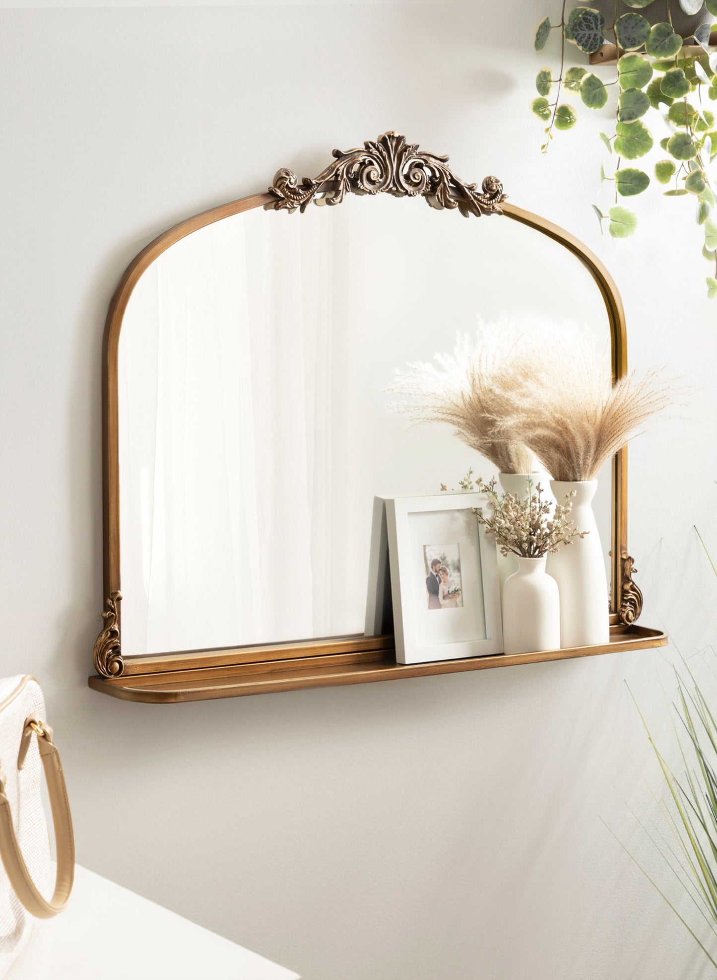 Arendahl Elegant Arch Mirror with Shelf