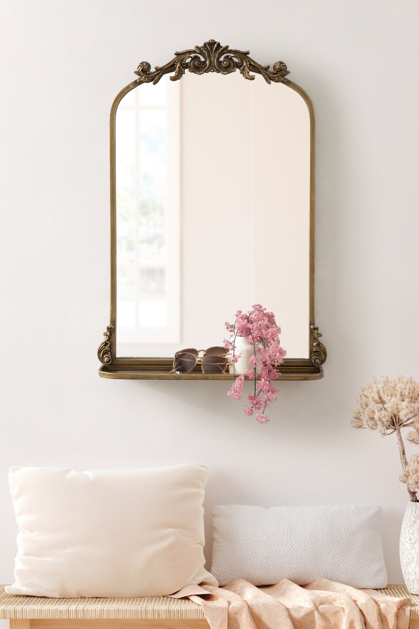 Arendahl Elegant Arch Mirror with Shelf