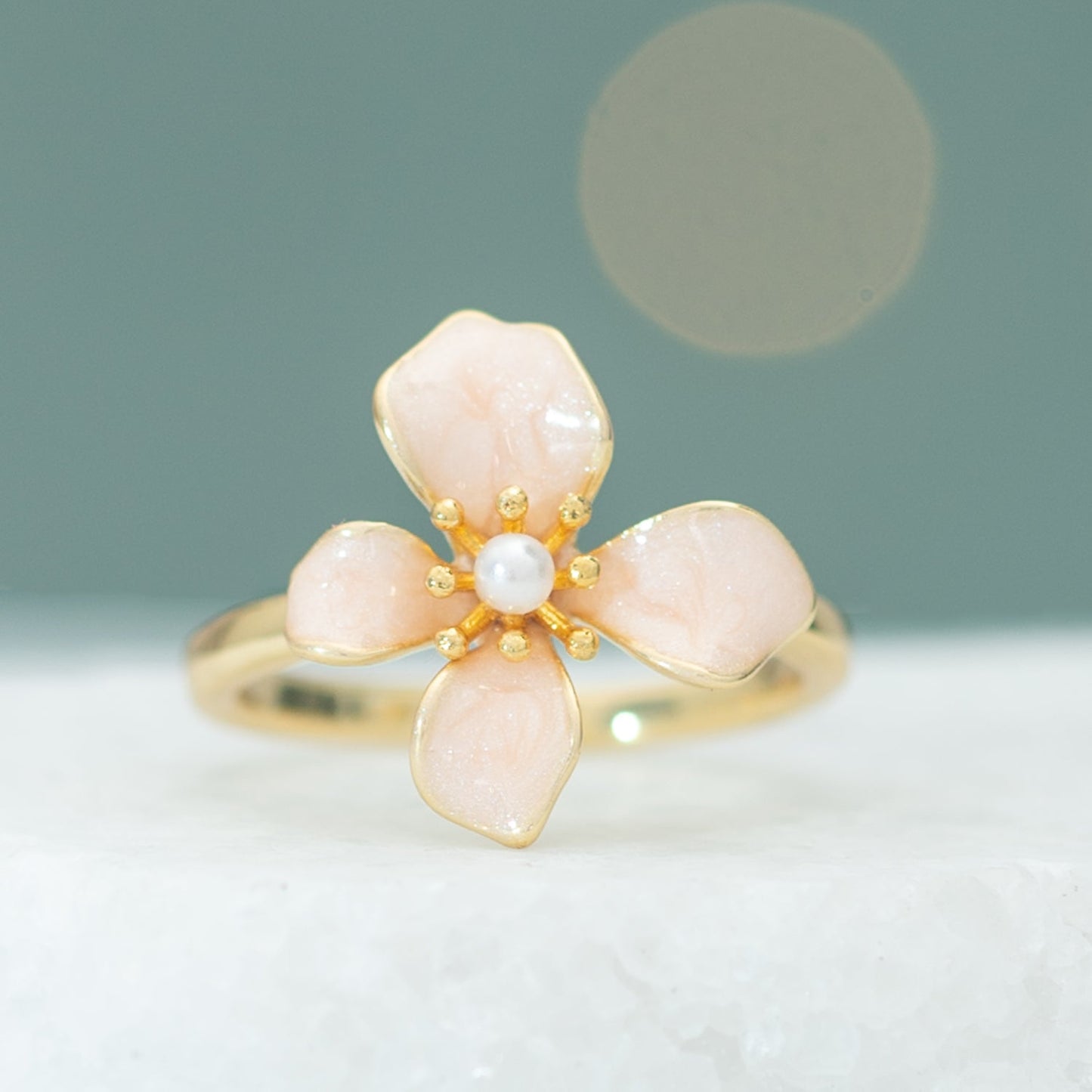 Anillo de esperanza en flor en Misty Rose