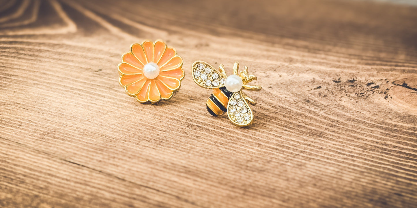 Boucles d'oreilles adorables en forme d'abeille et de fleur