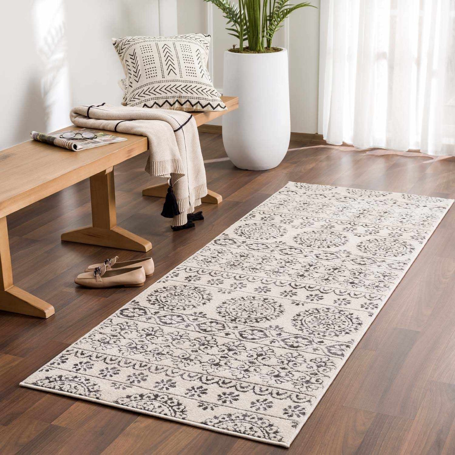 Warroad Black&White All Over Pattern Rug