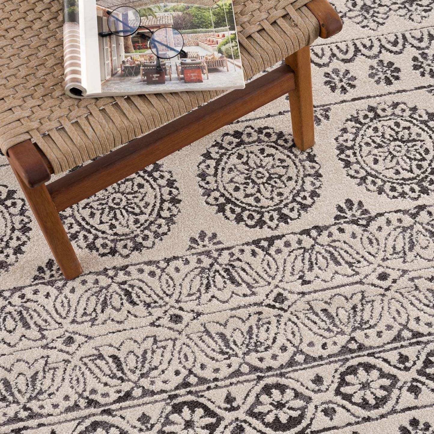 Warroad Black&White All Over Pattern Rug