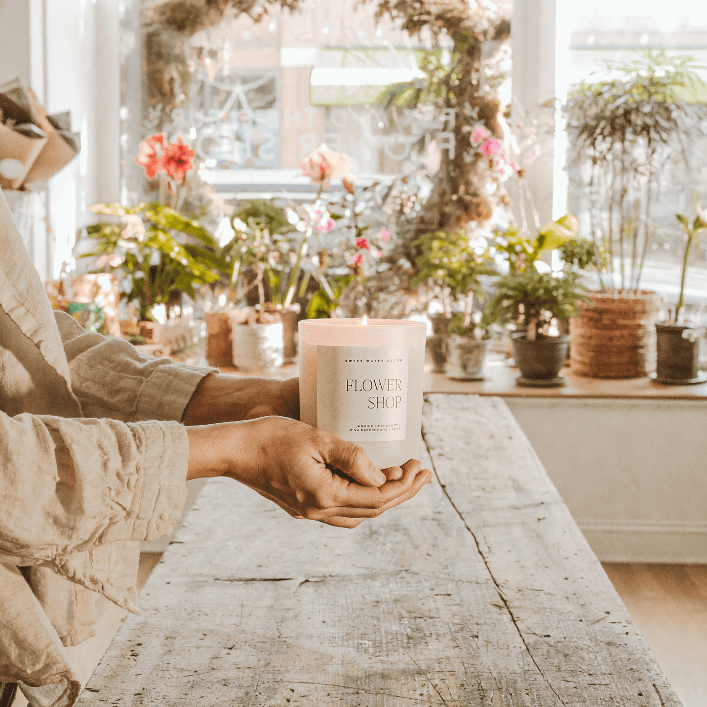 Bougie de soja Flower Shop - Pot mat beige - 15 oz 