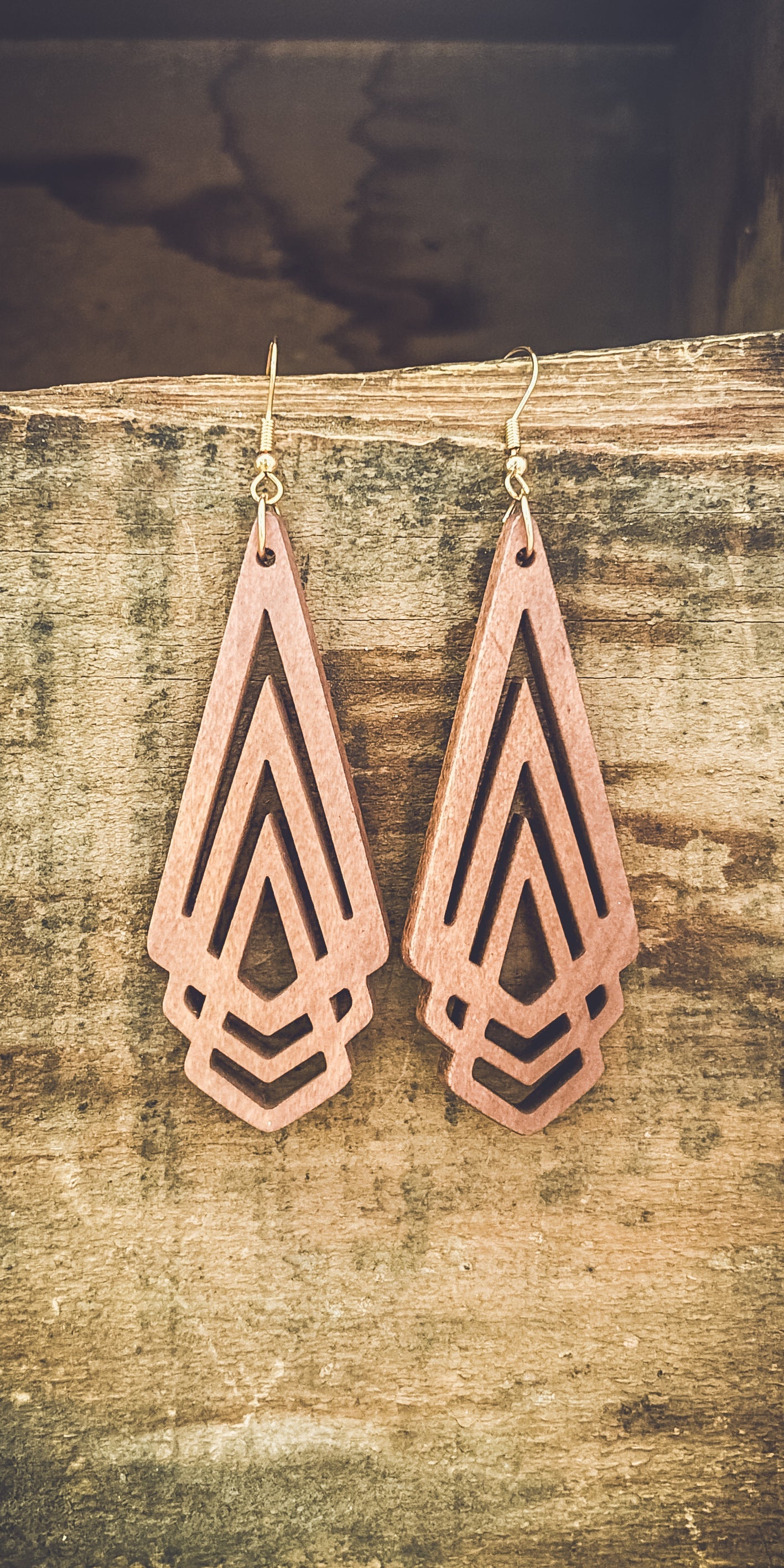 Belles boucles d'oreilles pendantes en bois de style bohème