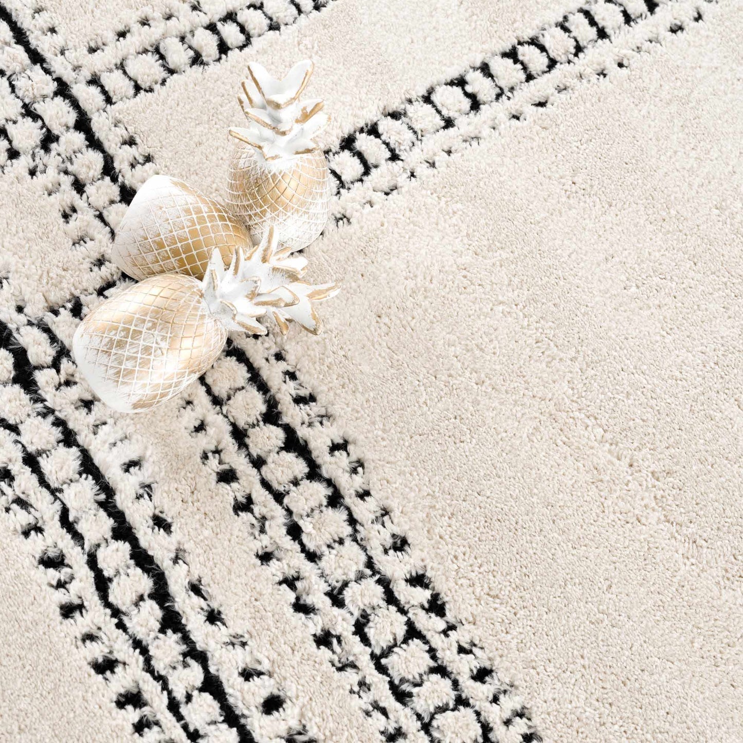 Ryuu Black & White Area Rug - Boutique Rugs