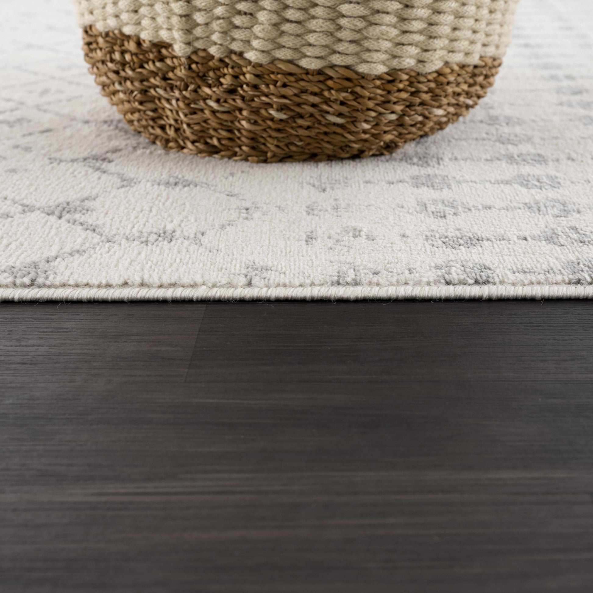 Tigrican Ivory 2331 Area Rug - Boutique Rugs