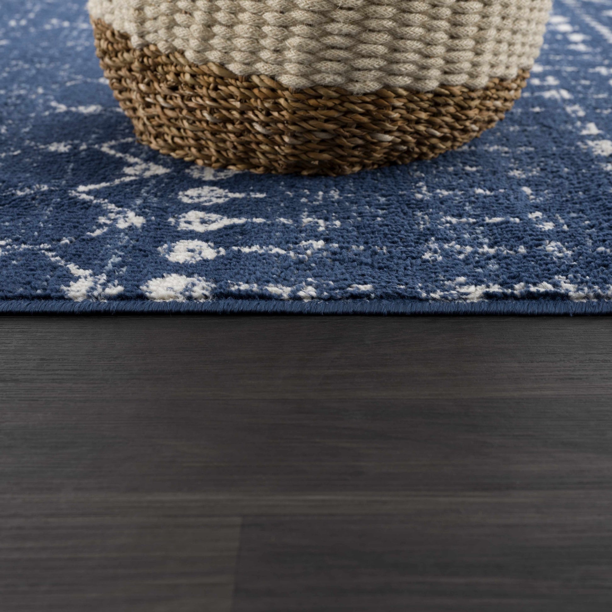 Tigrican Navy 2335 Area Rug - Boutique Rugs