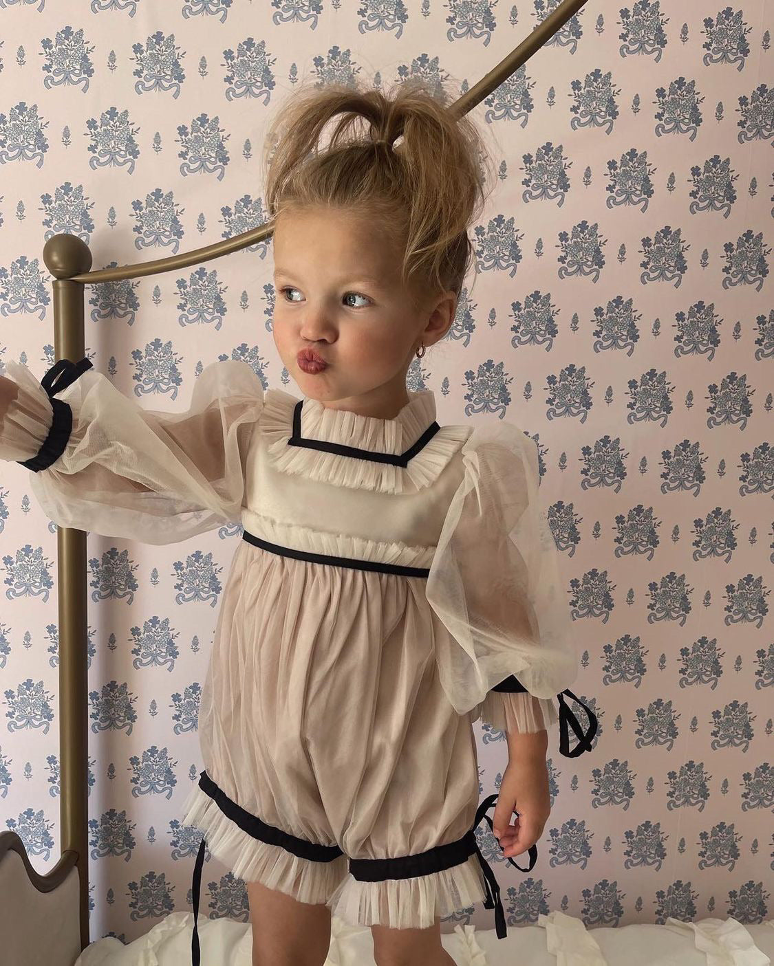 Freya Wallpaper by Pepper Design - Loomwell Home Goods