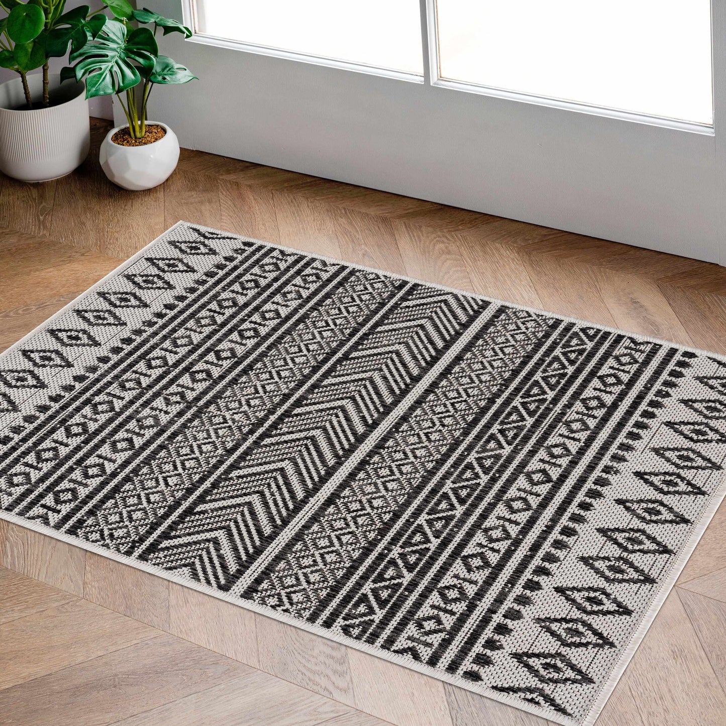 Imboden Black&White Outdoor Rug