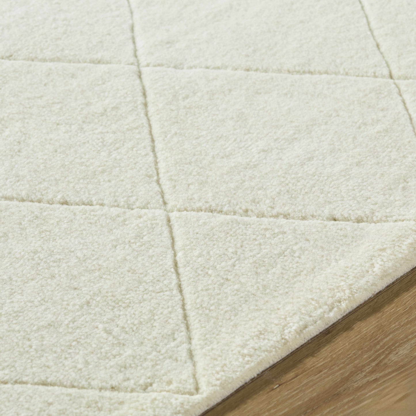 Ivory Diamonds Washable Wool Blend Area Rug - 2’ x 3’ Rectangle - Boutique Rugs