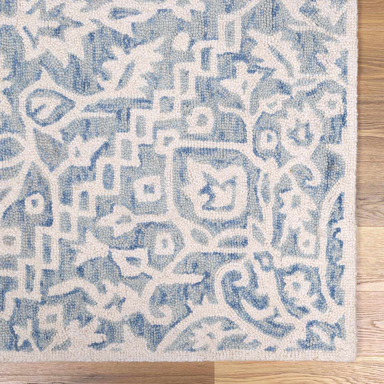 Blue and White Traditional Wool Rug - Boutique Rugs