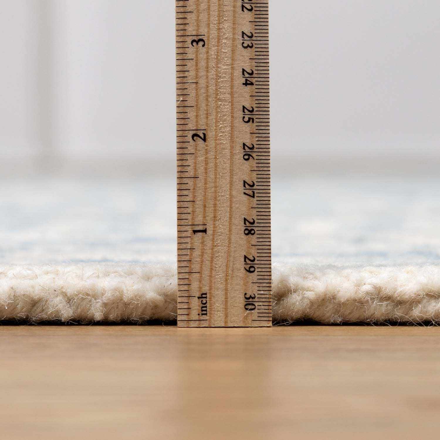 Blue and White Traditional Wool Rug - Boutique Rugs