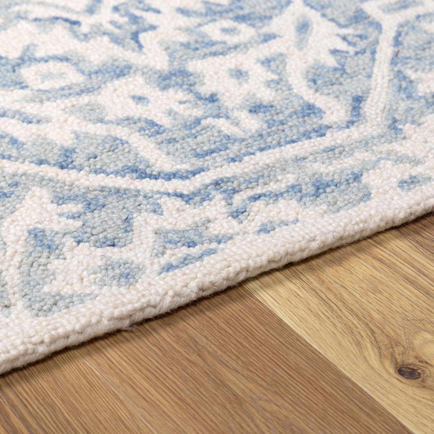 Blue and White Traditional Wool Rug - Boutique Rugs