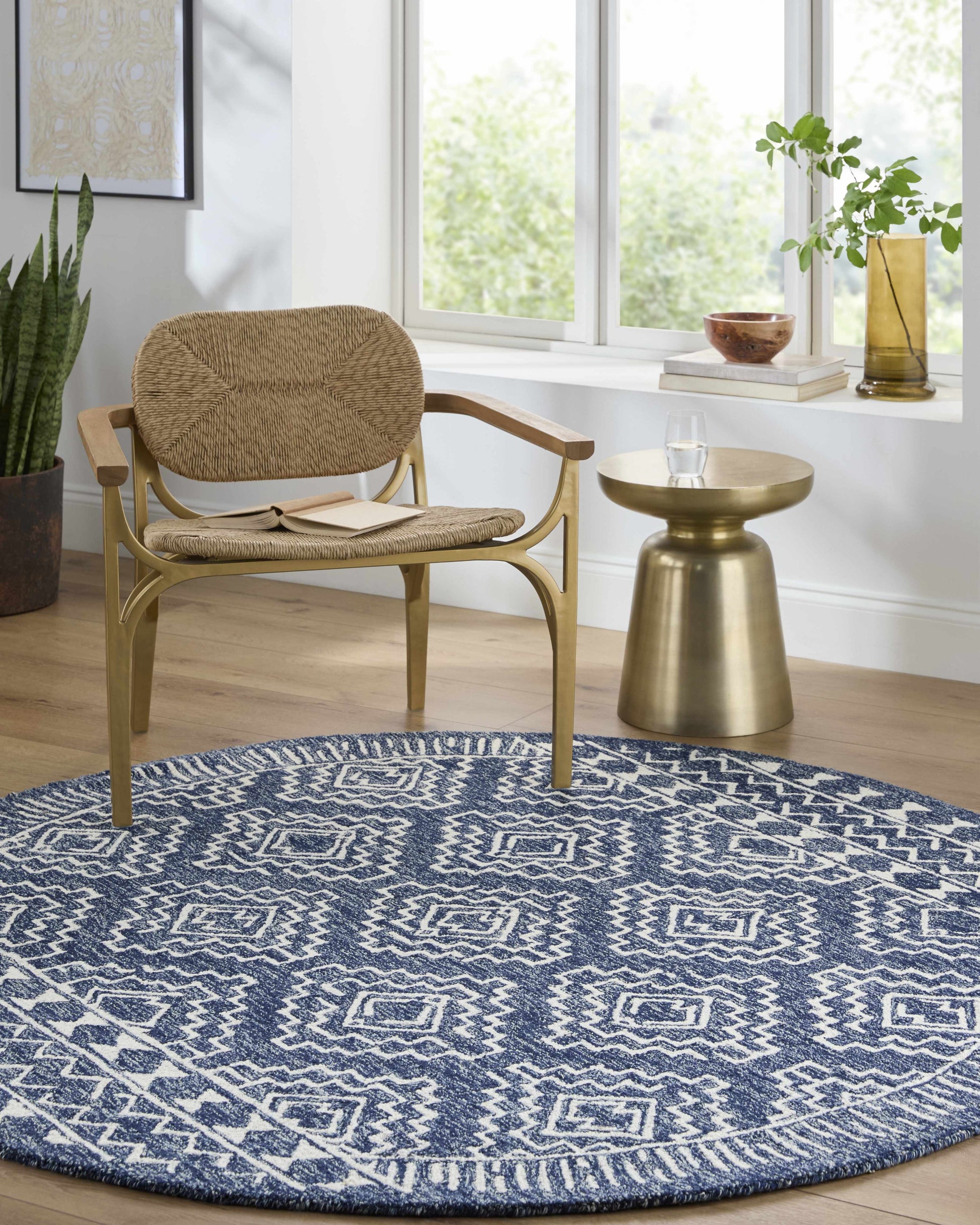 Navy Blue Updated Traditional Wool Rug - Boutique Rugs