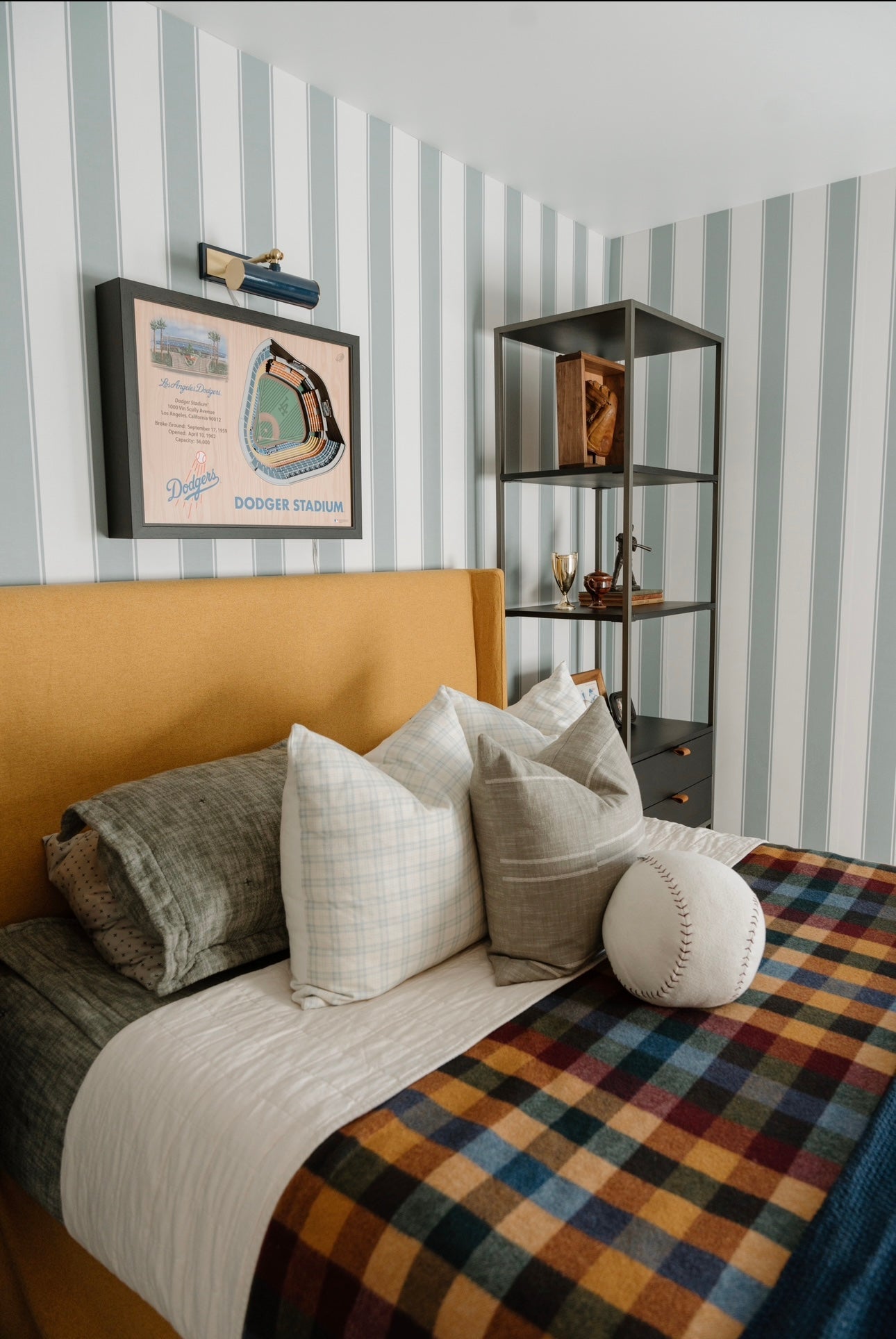 Andy Wallpaper by Hufton Studio - Loomwell Home Goods